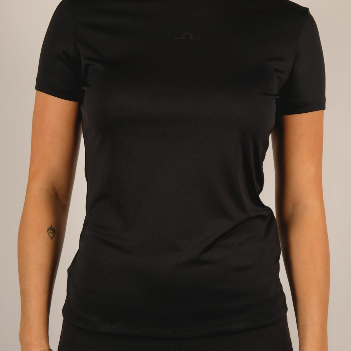 ada t shirt black