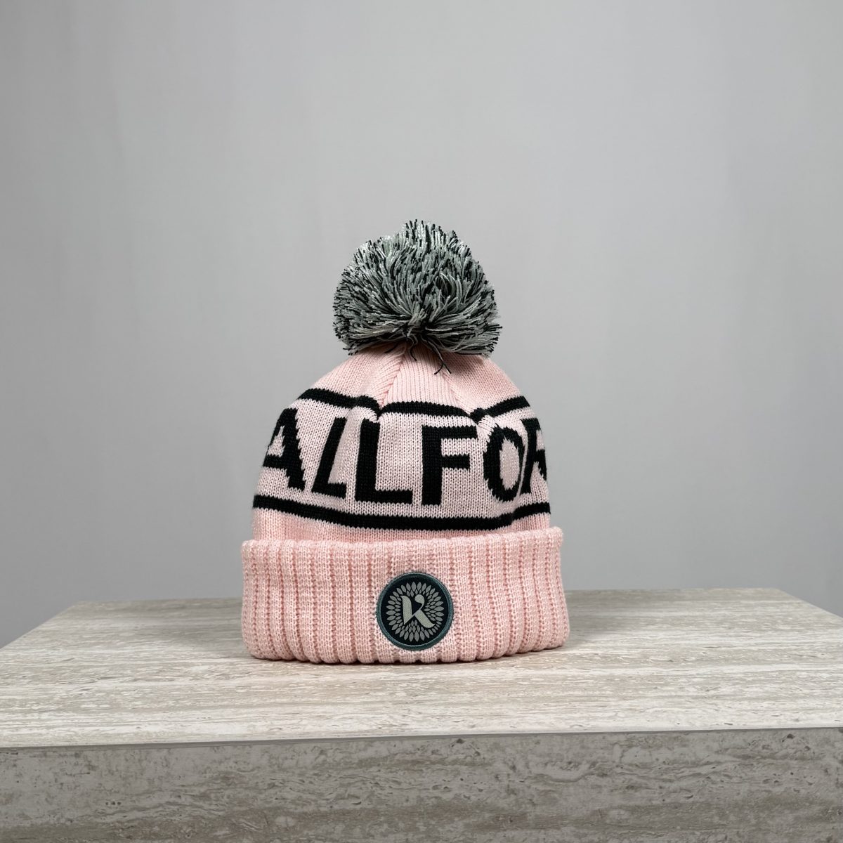 kallfors mössa retro rosa